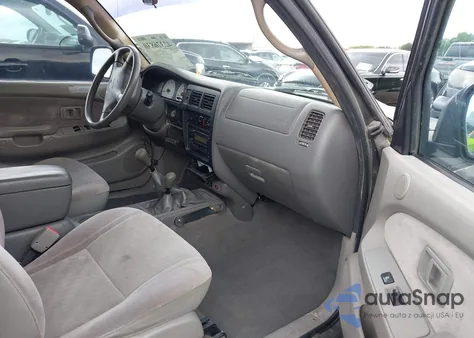 2002 Toyota Tacoma Base V6 из США, поврежденный, VIN 5TEWN72N72Z058610